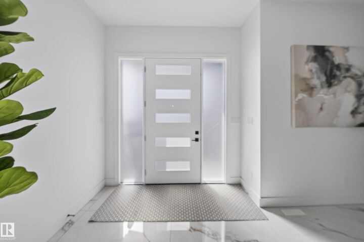 Property Photo: 423 Robinson Bv AB T6K 5K2