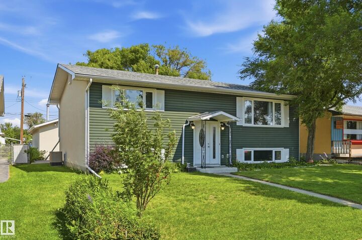 Property Photo:  5210 43 Avenue  AB T9E 5A6 