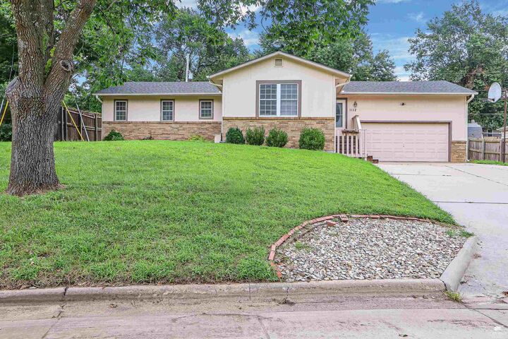 Property Photo: 1112 Village Drive KS 66503