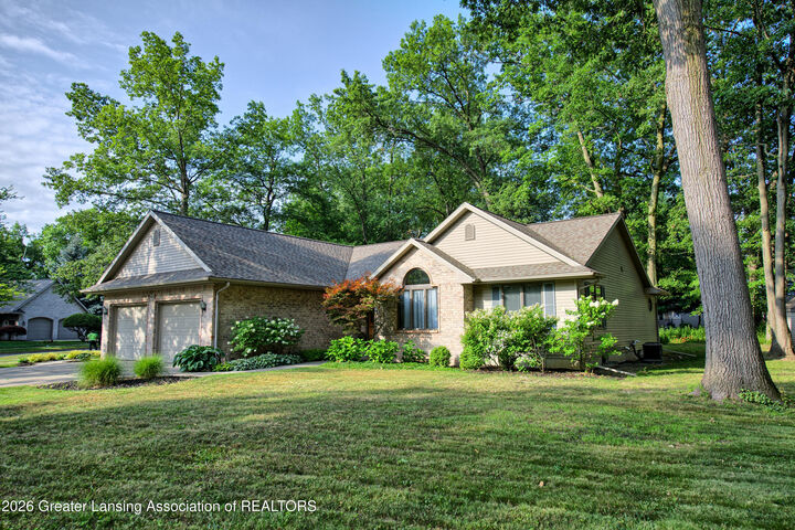 Property Photo: 1002 Marshall Street MI 48875
