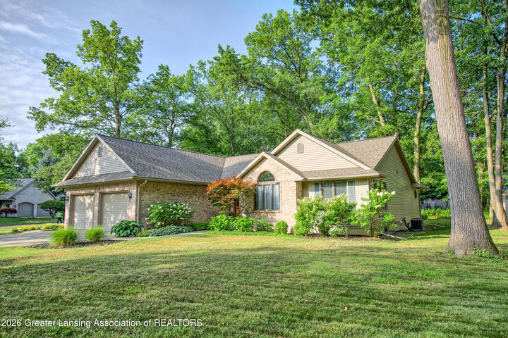 Property Photo: 1002 Marshall Street MI 48875