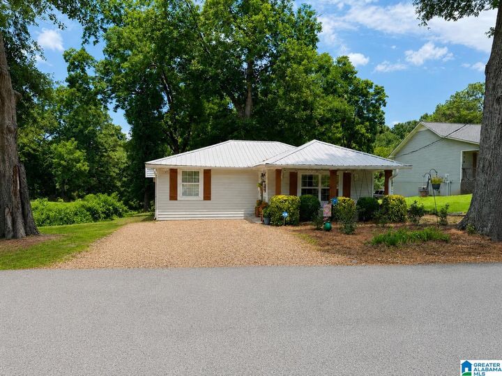 Property Photo:  512 Ladiga Street  AL 36265 