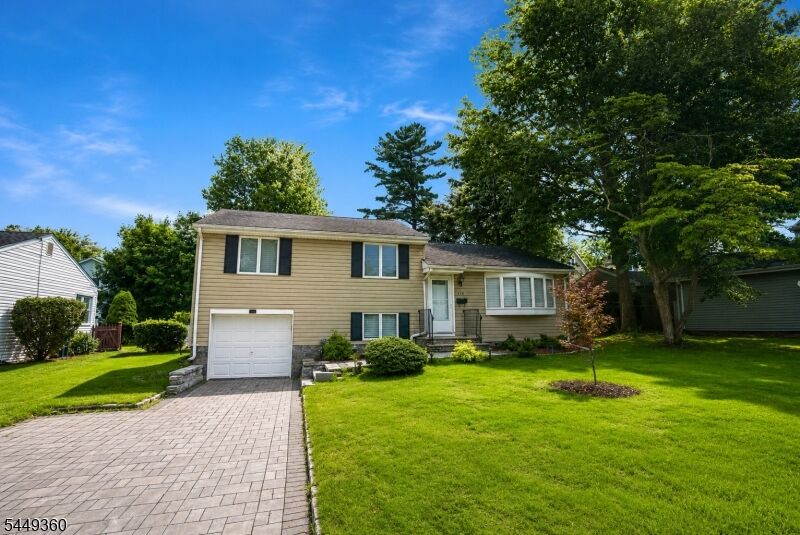 Property Photo:  154 Jefferson Ave  NJ 07661 
