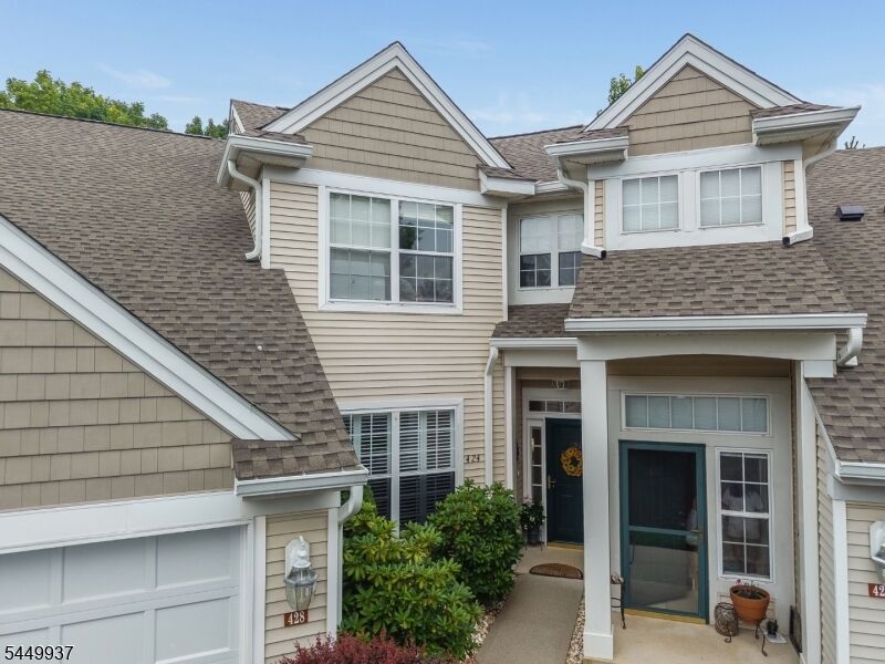 Property Photo: 424 Homestead Ct NJ 08886