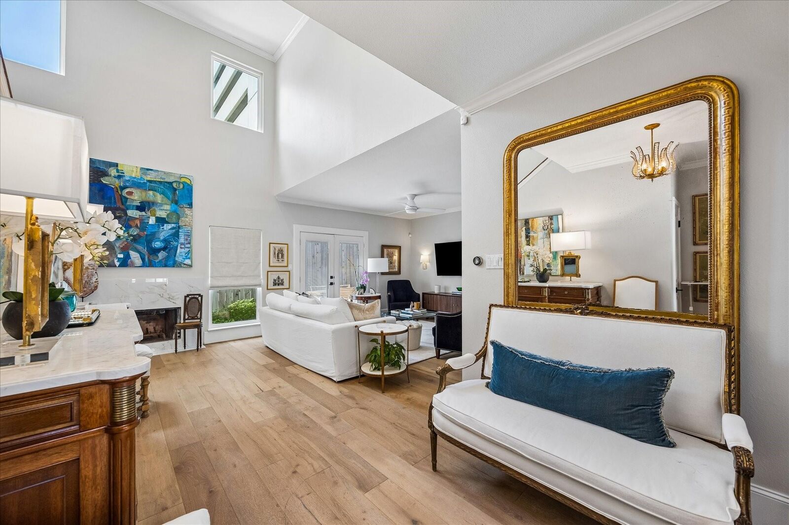 Property Photo: 2555 Bering Drive 11 TX 77057