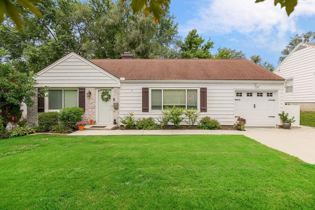 Property Photo: 2613 W 76th Street KS 66208