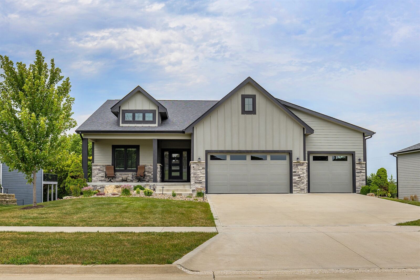 Property Photo: 10009 Hidden Valley Drive IA 50131
