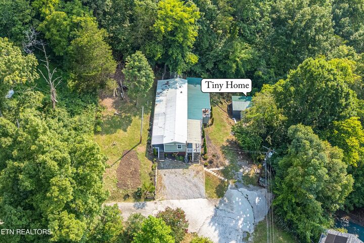 Property Photo:  3606/3610 Tracy Way  TN 37931 