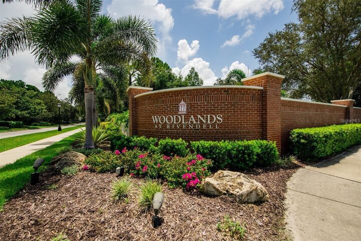 Property Photo:  1036 Oak Meadow Lane  FL 34229 