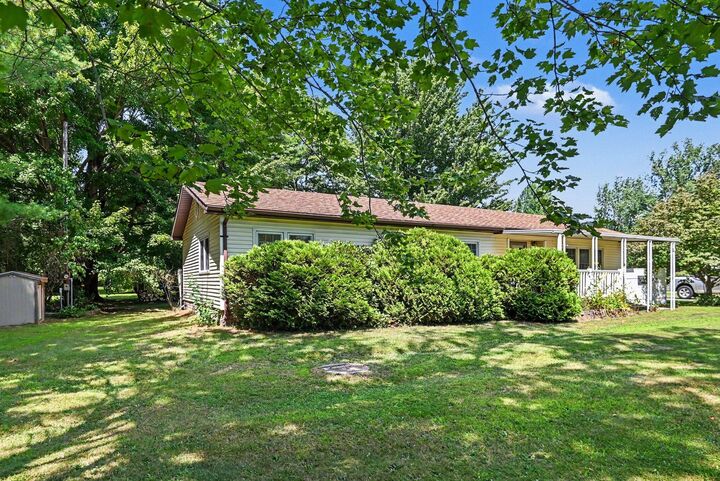 Property Photo: 75620 16th Avenue MI 49090