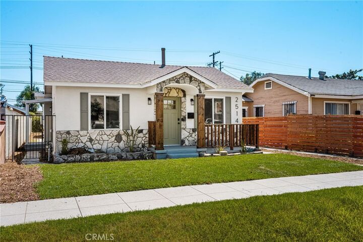 Property Photo:  2514 Exposition Place  CA 90018 