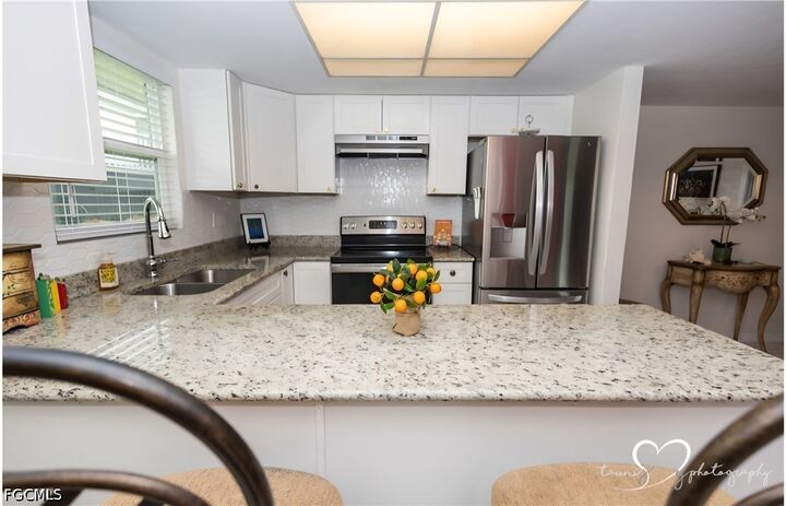 Property Photo:  16161 Amberwood Lake Court Unit J-3  FL 33908 