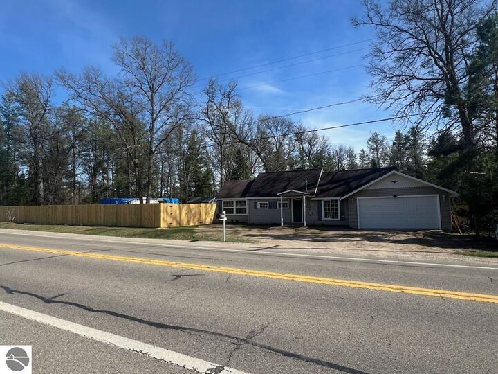 Property Photo: 2948 E Michigan Highway MI 48653
