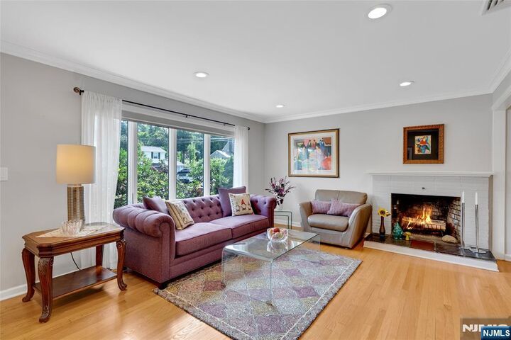 Property Photo:  98 Walnut Street  NJ 07436 
