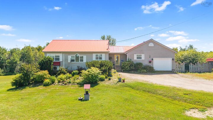 392 Birch Hill Road — photo 1