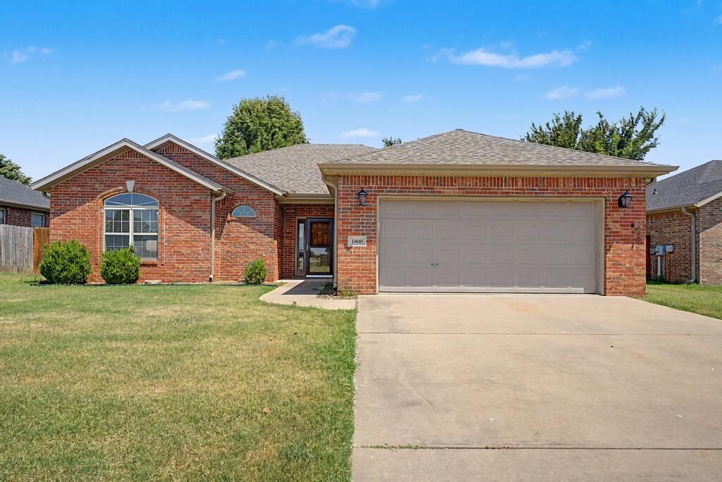 Property Photo: 1809 SW Elington Street AR 72713