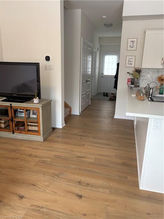Property Photo: 32 Dewberry Drive ON N2B 0A9