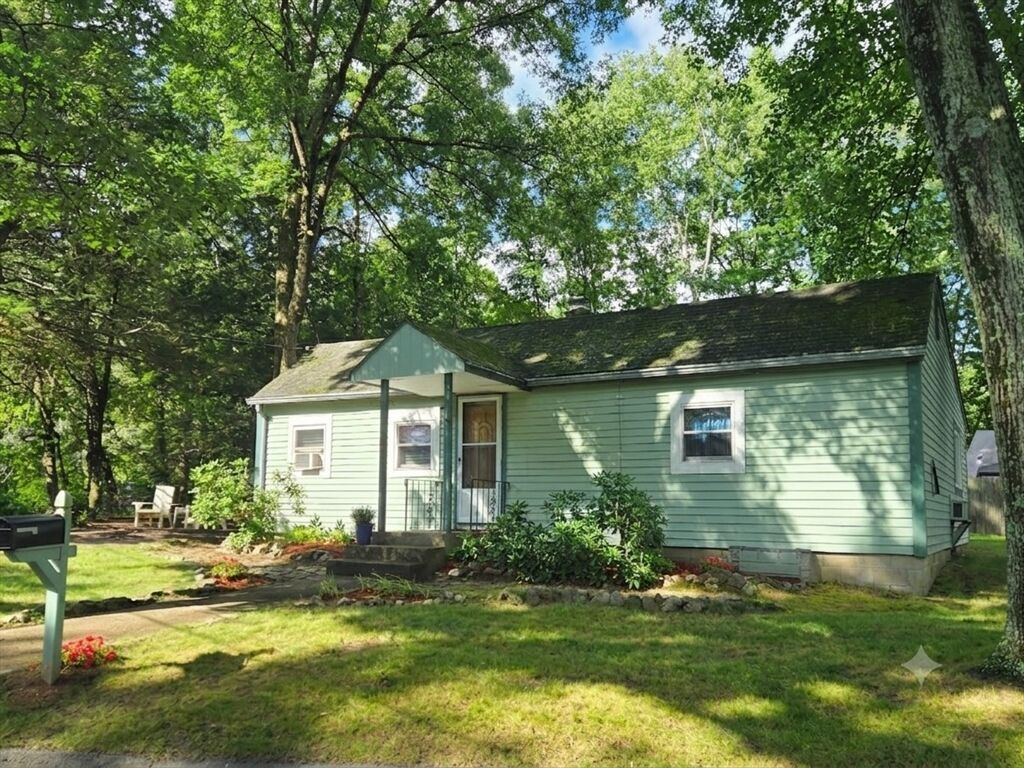 Property Photo:  13 Park Lane  MA 01778 