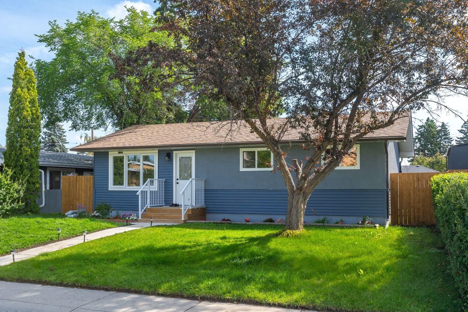 Property Photo: 9608 5 Street SE AB T2J 1K6