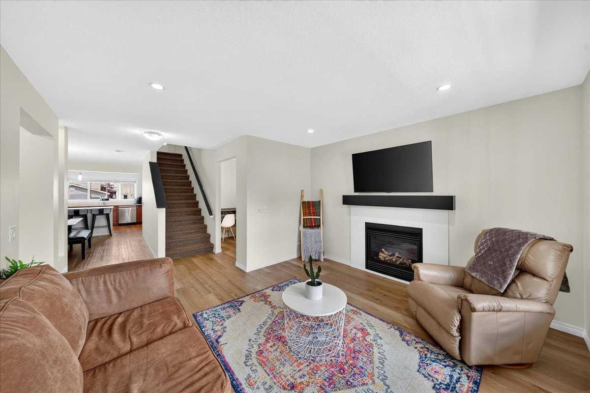 Property Photo: 138 Copperpond Heights SE AB T2Z 0W9