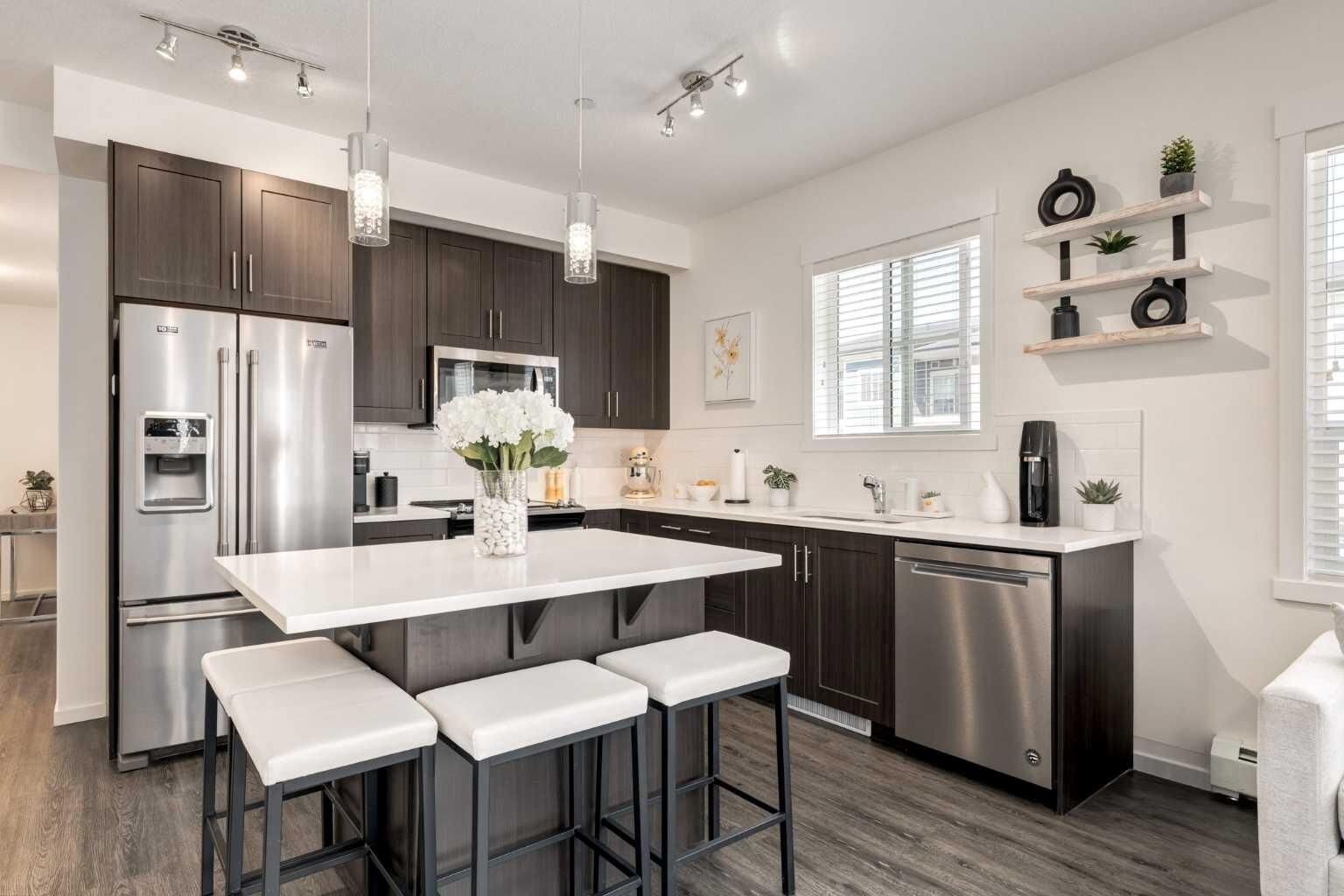 Property Photo:  151 Legacy Main Street SE 7310  AB T2X 4A4 