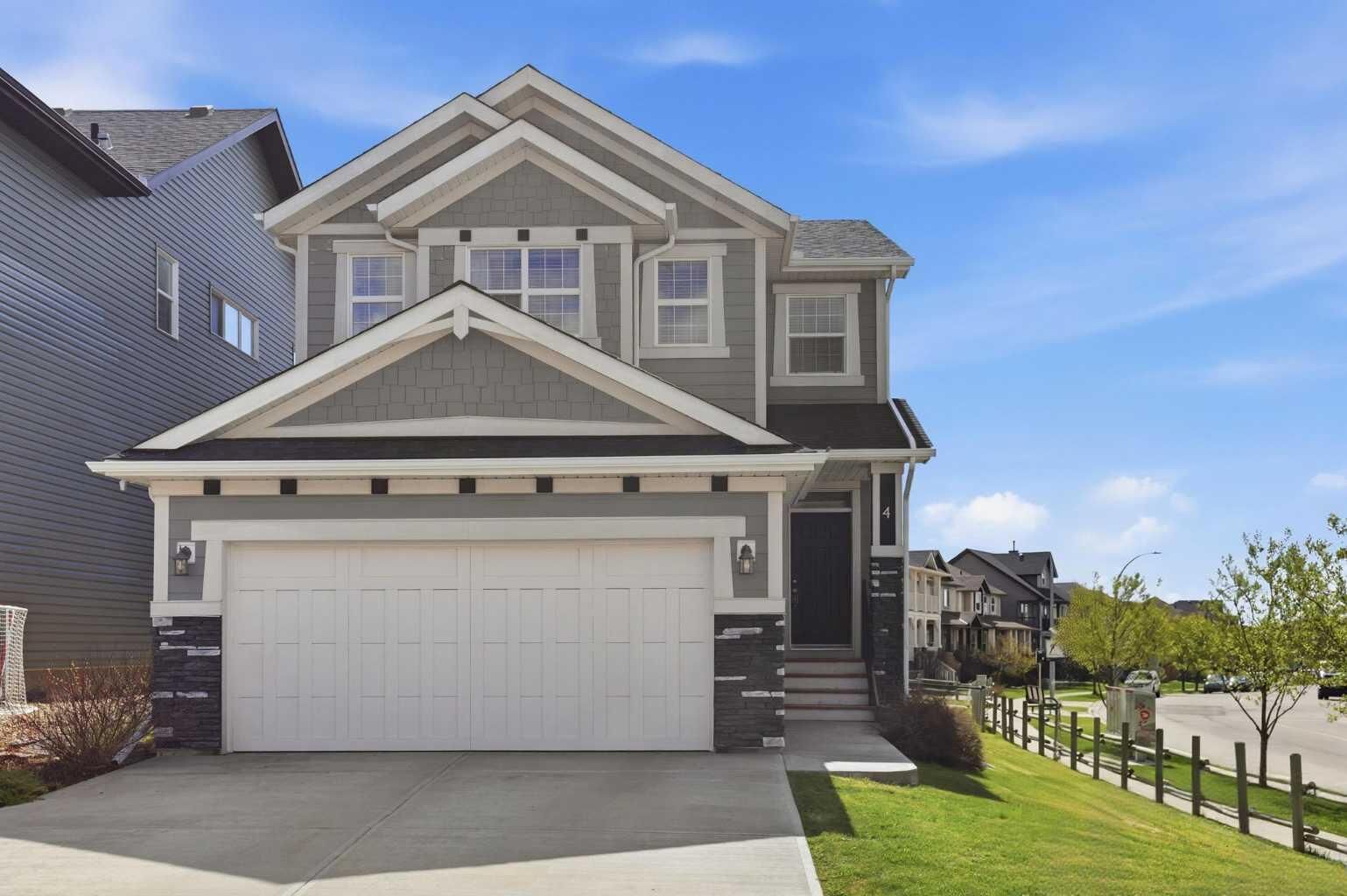 Property Photo: 4 Heritage Terrace AB T4C 0Y3