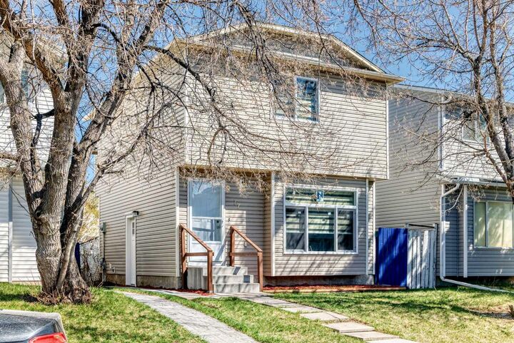 Property Photo:  77 Martinbrook Road NE  AB T3J 3E1 