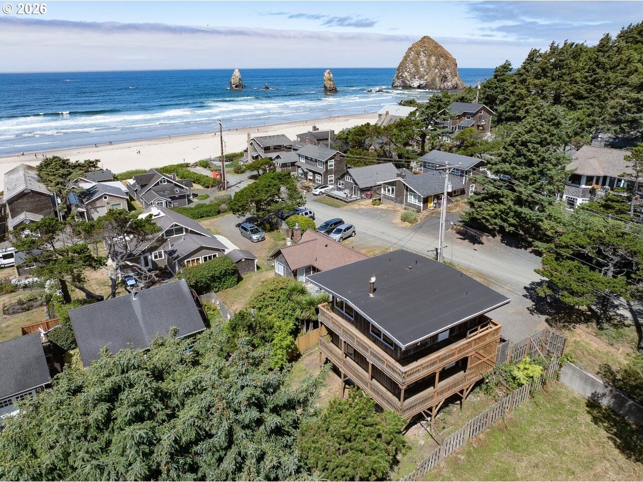 Property Photo: 247 Gogona Ave OR 97110