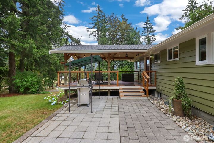 Property Photo:  41212  268th Avenue SE  WA 98022 