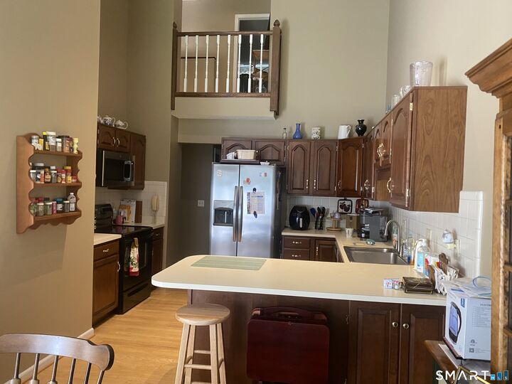 Property Photo:  142 Timber Ridge 142  CT 06489 