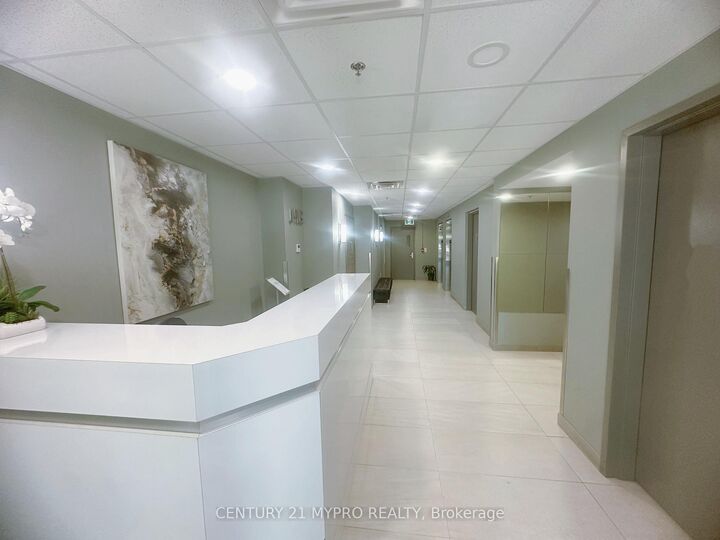 Property Photo: 321 Spruce Street 706 ON N2L 3M6