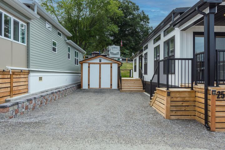 Property Photo:  484 Frankford Stirling Road 25  ON K0K 2C0 