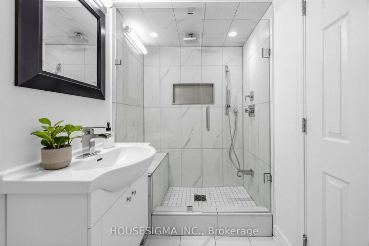 Property Photo: 61 Ruthmar Crescent ON M3N 2C6