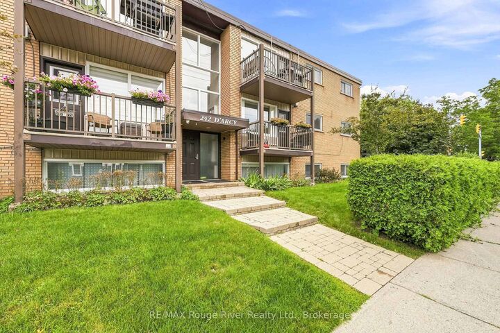 242 D'Arcy Street 3 — photo 1
