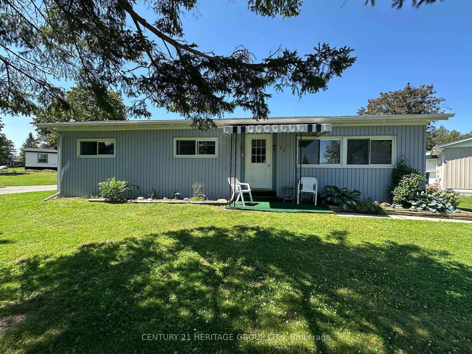 Property Photo: 11 Maple Court ON L9S 1N9