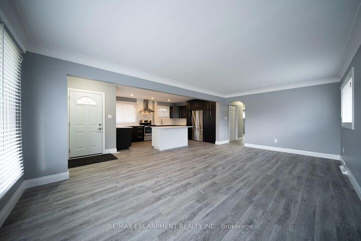 Property Photo:  76 Glenview Avenue Upper  ON N1R 2W2 