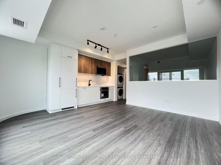 Property Photo:  689 The Queensway N/A 423  ON M8Y 1L1 