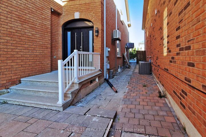 Property Photo: 47 Sapphire Drive Bsmt ON L4S 2E5