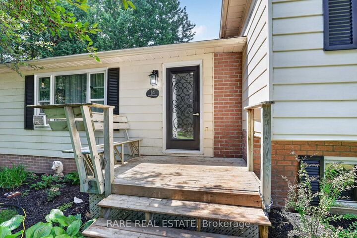 Property Photo:  14 Pineway Court  ON L0M 1N0 