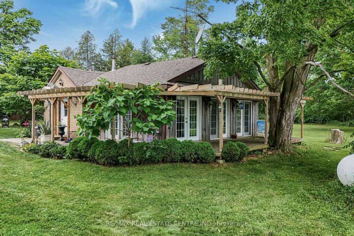 Property Photo: 1374 5th Concession Road W ON L0R 2H2