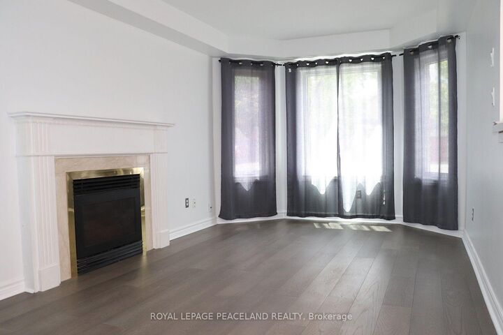 Photo de la propriété:  609 Walpole Crescent  ON L3X 2B5 