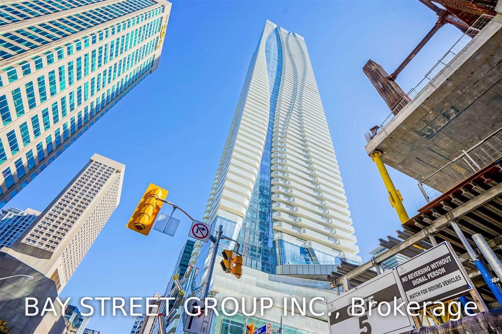 Property Photo:  1 Bloor Street E 505  ON M4W 0A8 