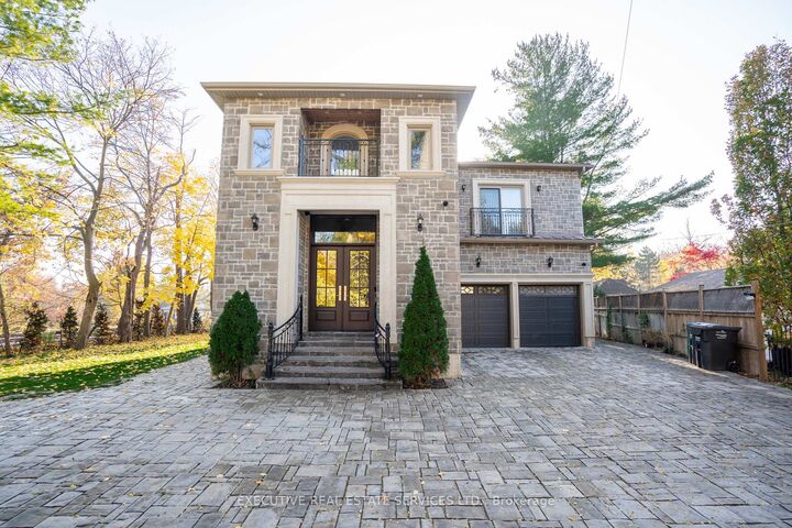 Property Photo: 1138 Garden Road ON L5H 3J6