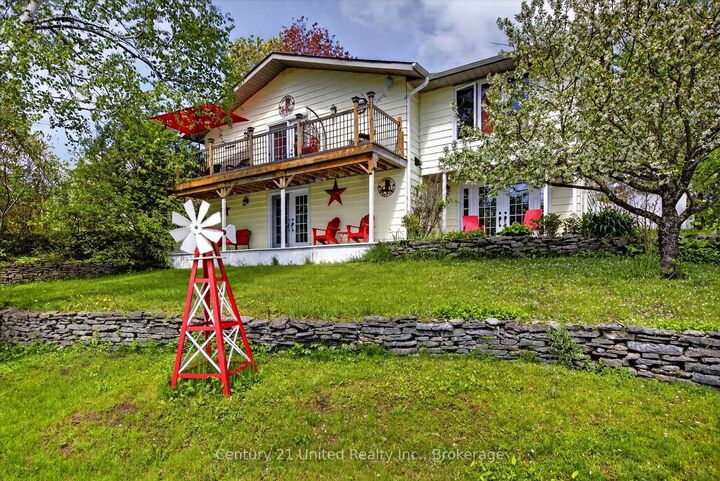 Photo de la propriété:  216 Alpine Lake Road  ON K0M 1A0 