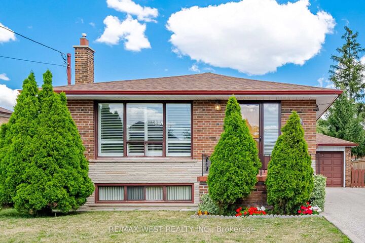Property Photo: 89 Wendell Avenue ON M9N 3K8