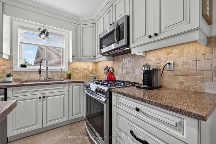 Property Photo: 104 Udell Way ON L3M 5N4