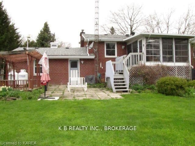 Property Photo: 103 Park Drive ON K0H 1G0