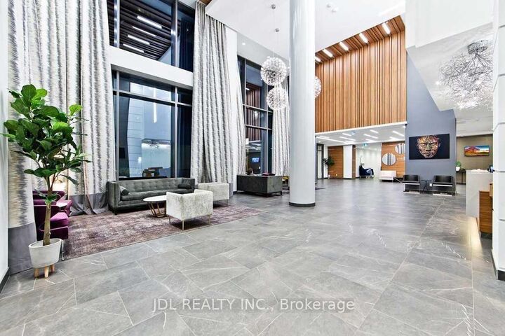 Property Photo:  56 Forest Manor Road 2903  ON M2J 0E5 