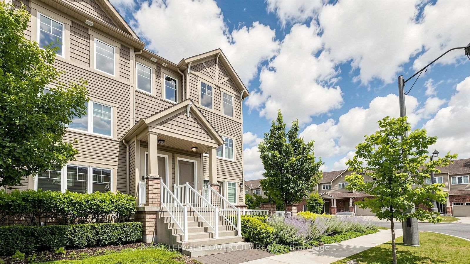 Property Photo: 2500 Hill Rise Court 2 ON L1L 0M6
