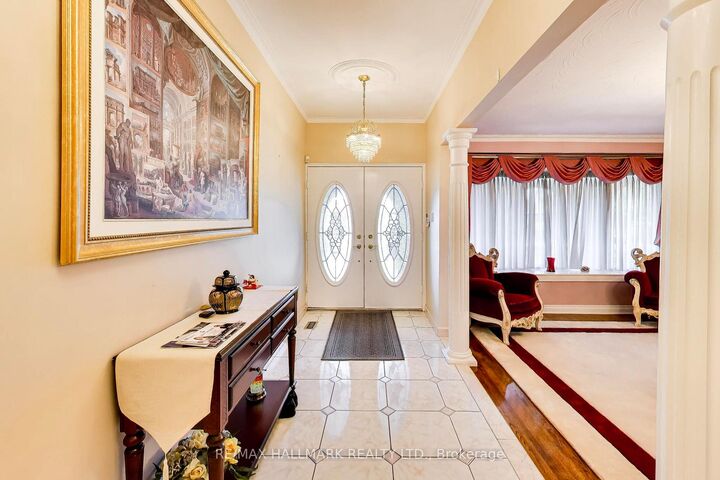 Property Photo: 5 Byworth Boulevard ON M9R 1W7